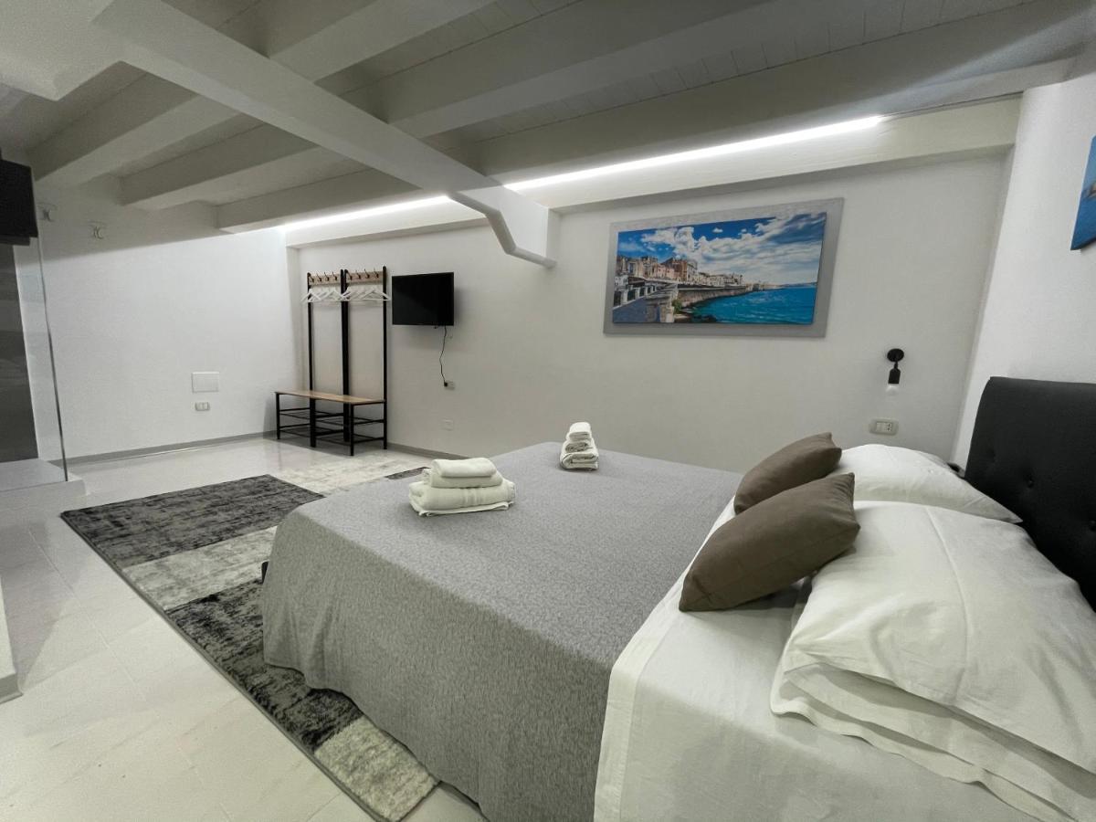 Apartament Maniace *